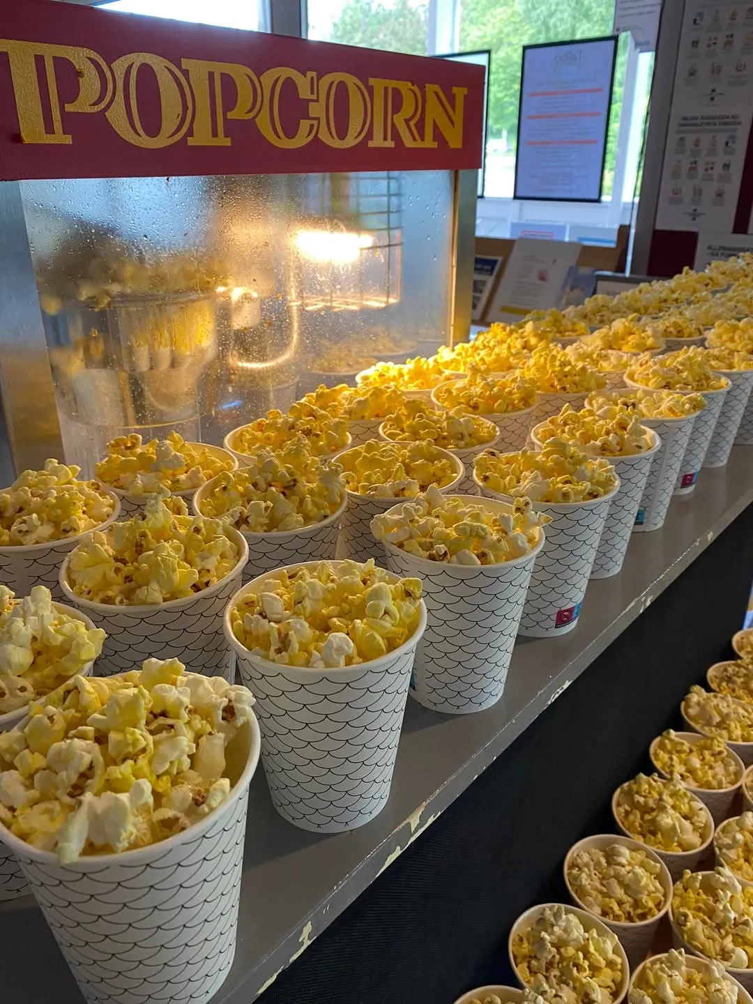 Folkan Bio – popcorn i foajén